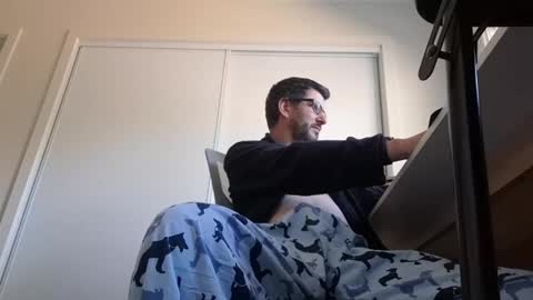 hopefulguy86 online show from May 2026 12:18:01 AM