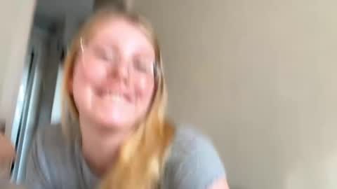 Audrey online show from September 2025 03:08:01 AM