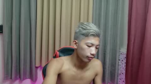 Snapshot of horny_asianmoreno chatting on December 2025 02:58:02 PM ROGER online show from December 2025 02:58:02 PM