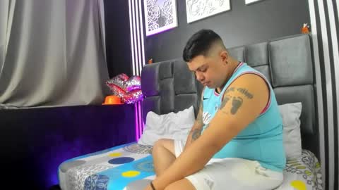 horny_couplefire online show from October 2025 12:28:02 PM