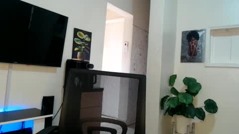 horny_princcess online show from February 2025 11:54:02 AM