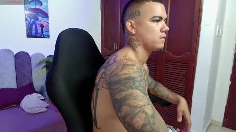 Snapshot of horny_show10 chatting on March 2026 01:44:01 PM horny_show10 online show from March 2026 01:44:01 PM