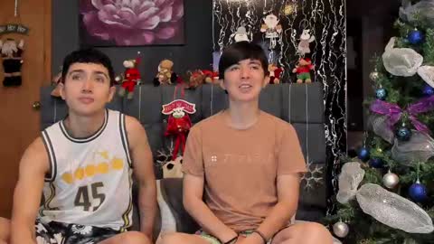 Alex and Camilo online show from December 2024 10:06:01 PM