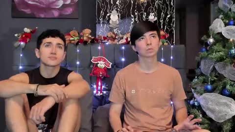 Alex and Camilo online show from December 2024 09:53:02 PM