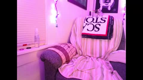 Snapshot of horny_willing_ready chatting on December 2024 06:39:01 AM Horny Willing Ready online show from December 2024 06:39:01 AM