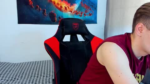 Snapshot of horny_yo chatting on February 2025 12:01:02 PM Max online show from February 2025 12:01:02 PM