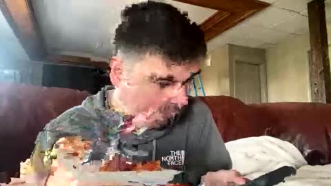 Justin 7 inches online show from November 2025 08:25:02 PM