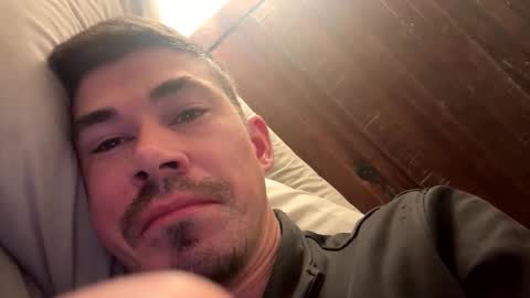 Justin 7 inches online show from March 2026 04:45:02 AM