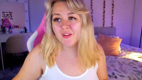 HornyCakee online show from November 2025 10:15:01 AM