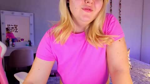 HornyCakee online show from December 2025 03:40:02 PM