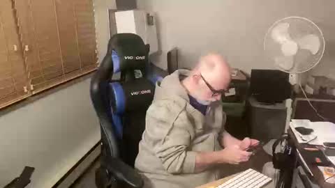 Brett online show from January 2025 04:58:02 AM