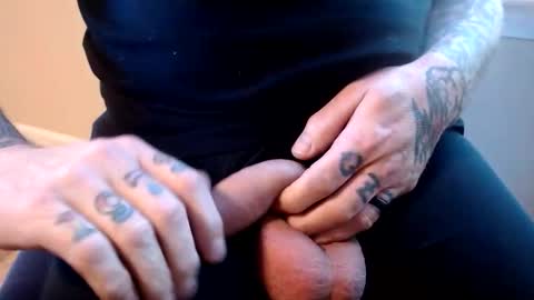 Hornyhumper online show from April 2026 12:30:01 PM