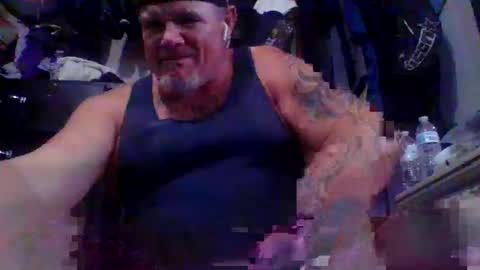 Snapshot of hornyhungwhiteboy4u269 chatting on October 2025 12:19:01 AM hornyhungwhiteboy4u269 online show from October 2025 12:19:01 AM