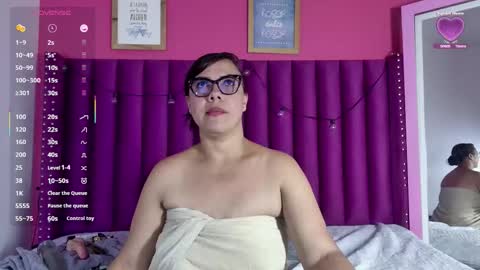 Natasha  online show from February 2026 06:33:02 PM