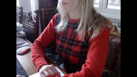 Hornyssima online show from November 2025 03:13:02 PM