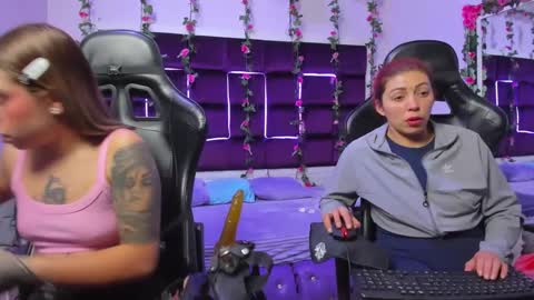 hornyy mom online show from September 2025 02:11:02 PM