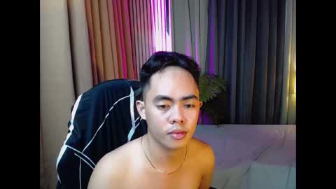 Rylle online show from December 2025 11:00:02 PM