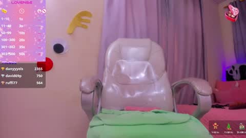 VALENTINA online show from December 2024 01:49:01 PM