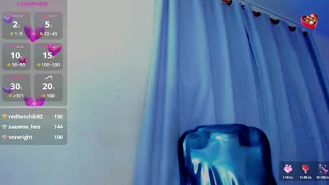 Snapshot of hot_beauty__ chatting on February 2025 08:58:01 AM VALENTINA online show from February 2025 08:58:01 AM