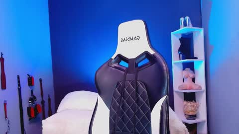 hot chocolate 4u online show from December 2025 12:36:02 PM