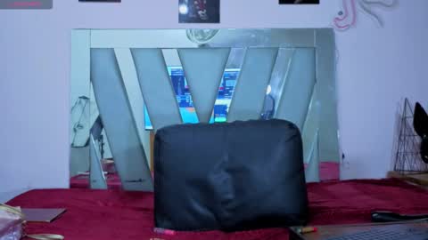 destinyk online show from November 2025 09:42:01 AM