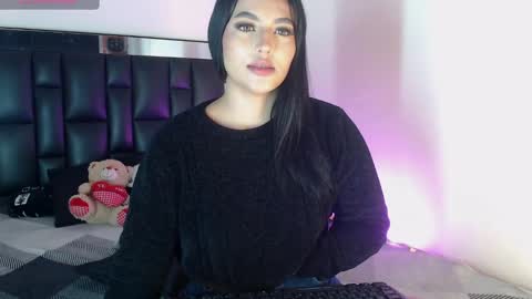 Snapshot of hot_kendall_ chatting on January 2025 04:52:02 AM K E N D A L L online show from January 2025 04:52:02 AM