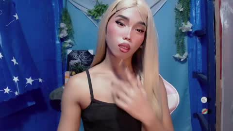 Khianna online show from April 2026 10:16:01 PM