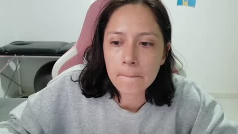 Mia online show from July 2026 12:37:02 AM