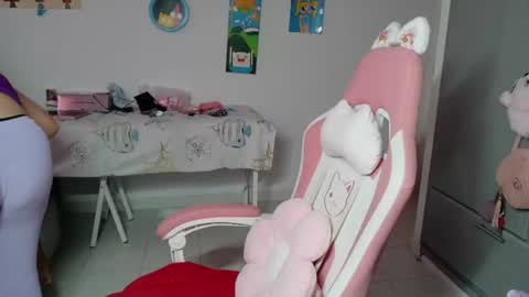Mia online show from July 2026 01:58:02 PM