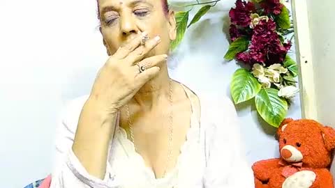 Snapshot of hot_queen58 chatting on June 2026 05:06:01 AM hot queen online show from June 2026 05:06:01 AM