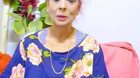 Snapshot of hot_queen58 chatting on July 2026 05:43:02 AM hot queen online show from July 2026 05:43:02 AM