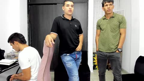 Snapshot of hot_sexmature chatting on January 2025 04:41:01 PM Vanesa Oliver and Andrew online show from January 2025 04:41:01 PM