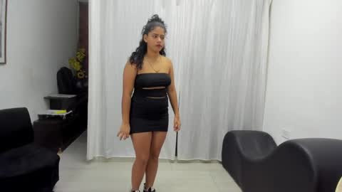 Vanesa Oliver and Andrew online show from April 2026 11:32:01 AM