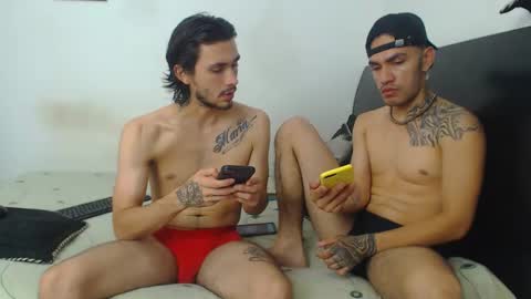 Snapshot of hot_sharks__ chatting on December 2024 08:25:02 AM Hot Sharks online show from December 2024 08:25:02 AM