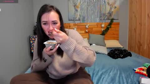 Snapshot of hot_squirtgirl chatting on December 2024 02:19:02 AM Vasilisa online show from December 2024 02:19:02 AM