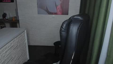 Snapshot of hot_squirtgirl chatting on September 2025 04:21:02 PM Vasilisa online show from September 2025 04:21:02 PM