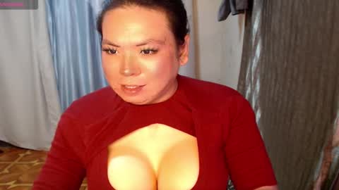 Snapshot of hotasian_mama chatting on September 2025 08:52:02 AM Grace online show from September 2025 08:52:02 AM