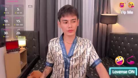 Snapshot of hotasiankenn chatting on December 2025 01:40:01 PM Kenny online show from December 2025 01:40:01 PM