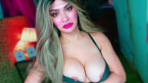 Snapshot of hotbabe_tanya chatting on July 2026 02:07:02 AM T A N Y A online show from July 2026 02:07:02 AM