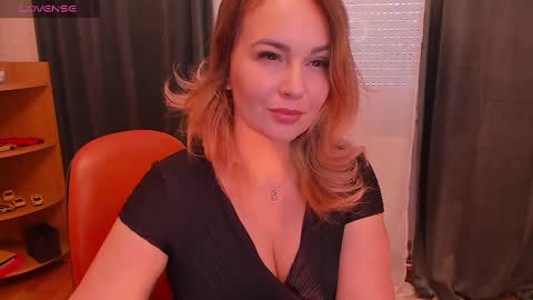 Snapshot of hotbabette chatting on March 2025 10:16:02 AM SweetBrendy online show from March 2025 10:16:02 AM