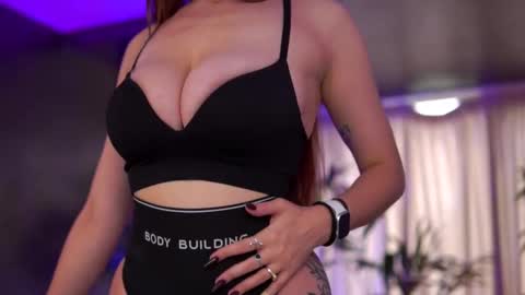 Anais online show from October 2025 09:17:01 AM