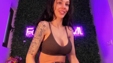 hotfallingdevil online show from March 2026 05:44:01 AM