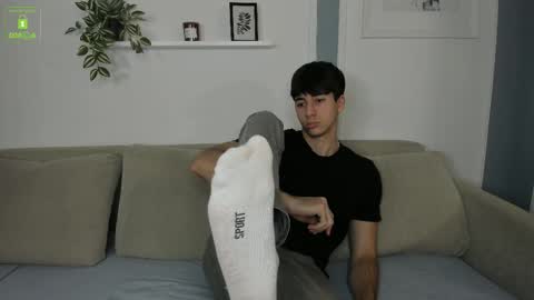 Snapshot of hotflirtyfella chatting on November 2025 12:27:02 PM QUENTIN online show from November 2025 12:27:02 PM