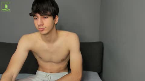 Snapshot of hotflirtyfella chatting on December 2025 06:43:02 AM QUENTIN online show from December 2025 06:43:02 AM