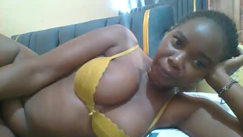 Queen online show from May 2026 04:52:01 AM