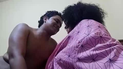 Lulu And Xandro online show from April 2026 07:56:01 AM