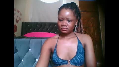 LOYCE online show from November 2025 12:38:02 PM