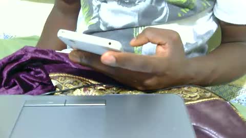 Snapshot of hotjune2t6 chatting on April 2026 12:33:02 PM malaika online show from April 2026 12:33:02 PM