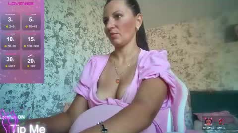 Snapshot of hotkleoo chatting on August 2026 04:17:02 PM MistressM online show from August 2026 04:17:02 PM