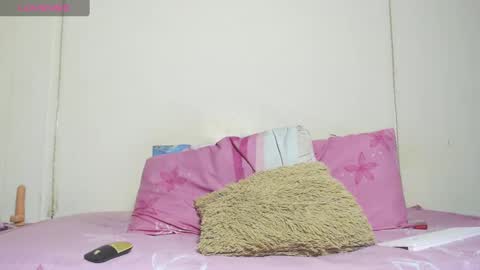 Krystel online show from February 2025 07:49:01 AM